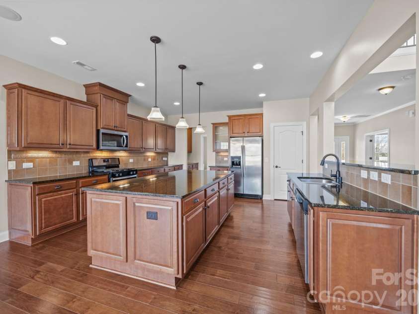 126 Northbridge Drive, Mooresville, NC 28115.  MLS# CAR4346083, YatesRealty ID 17501. 