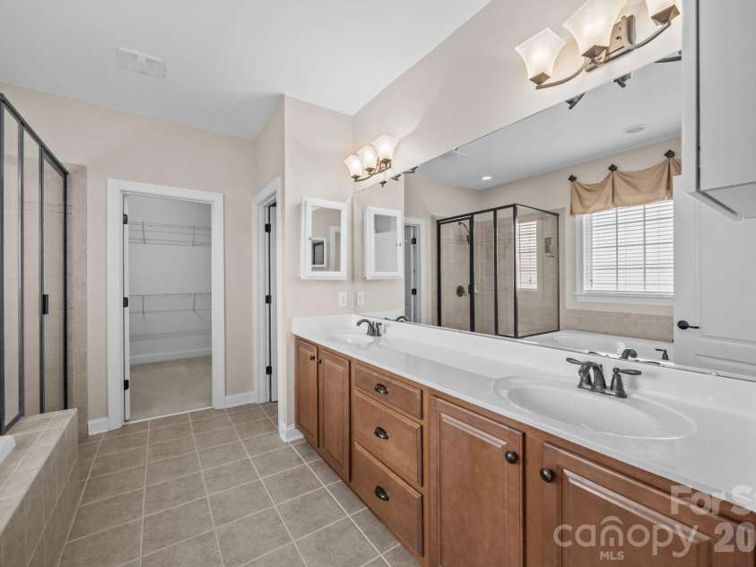 126 Northbridge Drive, Mooresville, NC 28115.  MLS# CAR4346083, YatesRealty ID 17501. 