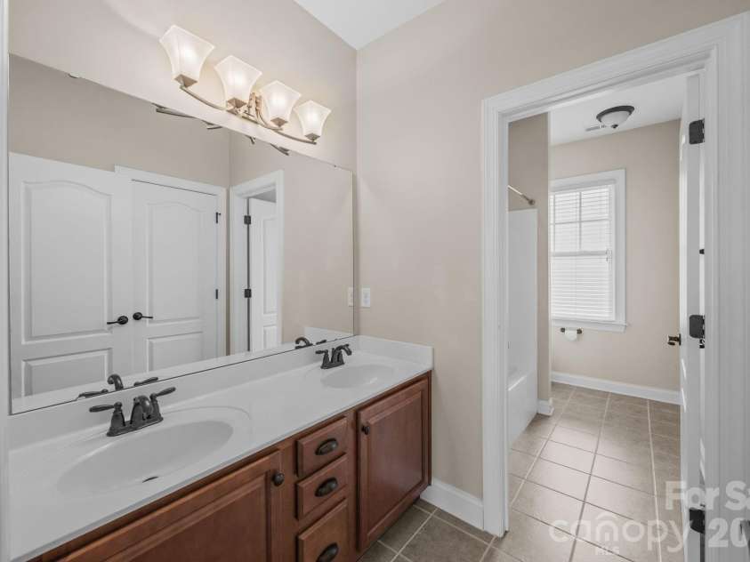 126 Northbridge Drive, Mooresville, NC 28115.  MLS# CAR4346083, YatesRealty ID 17501. 