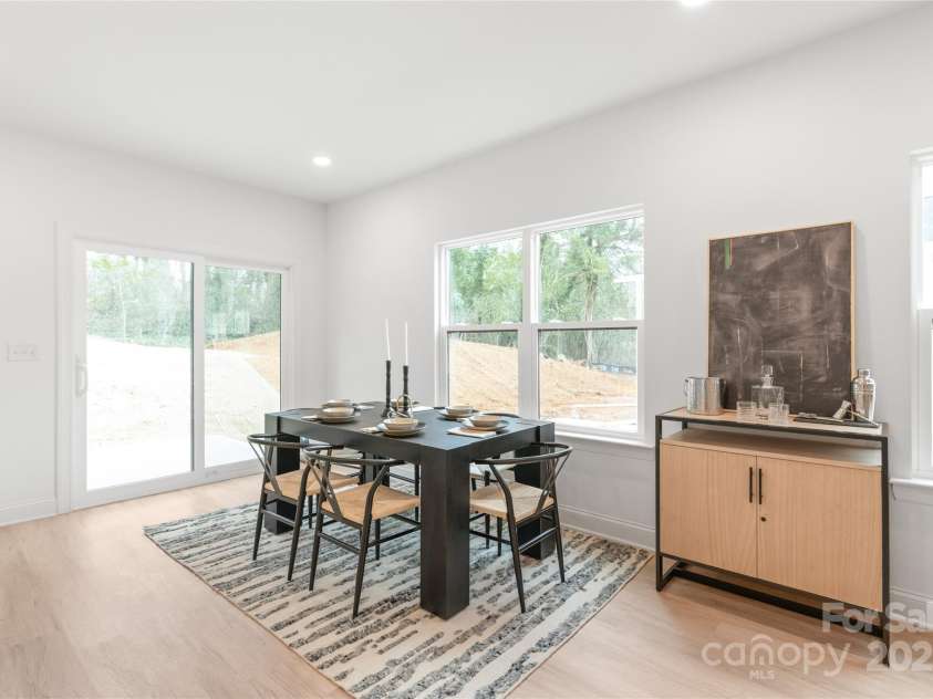 2811 New Pineola Road, Charlotte, NC 28208.  MLS# CAR4221187, YatesRealty ID 17501. 