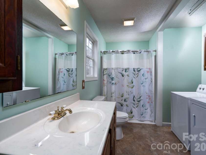 602 Rothrock Road, Rockwell, NC 28138.  MLS# CAR4351322, YatesRealty ID 17502. Full Bath