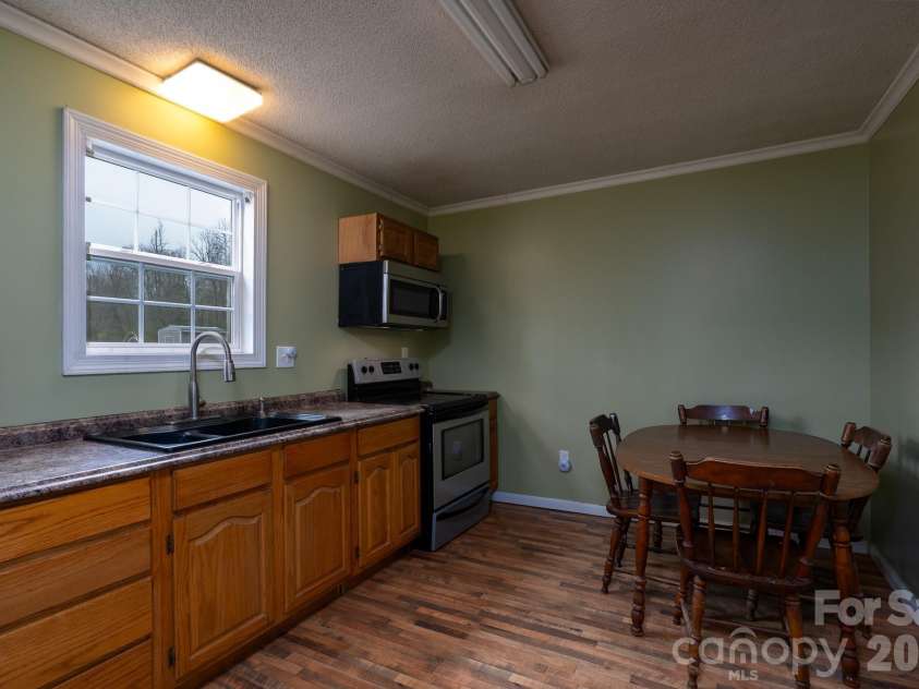 602 Rothrock Road, Rockwell, NC 28138.  MLS# CAR4351322, YatesRealty ID 17502. Kitchen