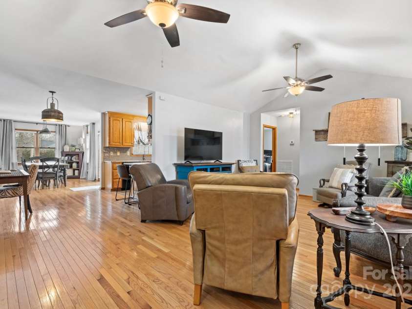 920 Hunting Avenue, Lincolnton, NC 28092.  MLS# CAR4221459, YatesRealty ID 17502. 