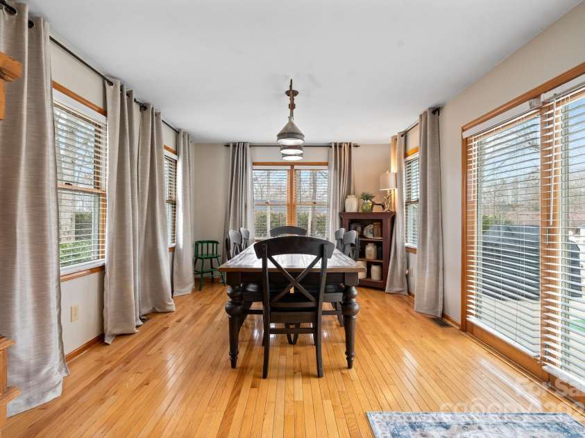 920 Hunting Avenue, Lincolnton, NC 28092.  MLS# CAR4221459, YatesRealty ID 17502. 