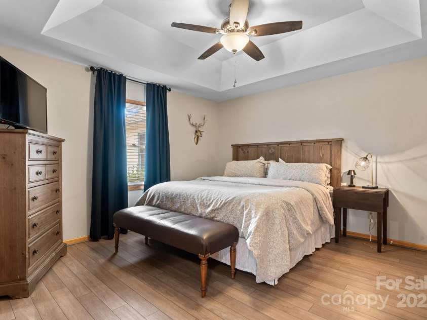 920 Hunting Avenue, Lincolnton, NC 28092.  MLS# CAR4221459, YatesRealty ID 17502. 