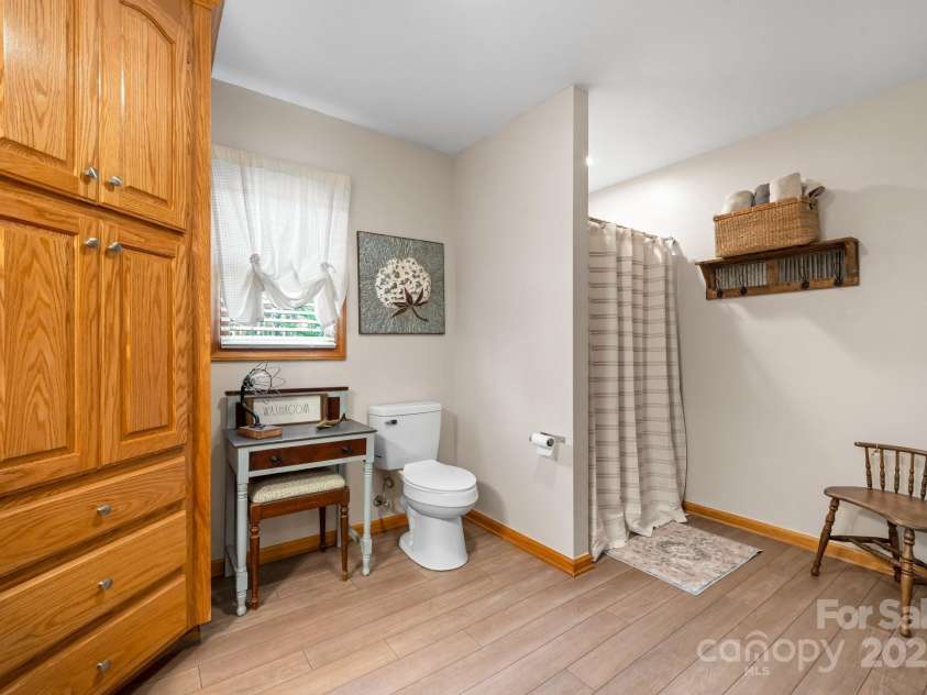 920 Hunting Avenue, Lincolnton, NC 28092.  MLS# CAR4221459, YatesRealty ID 17502. 