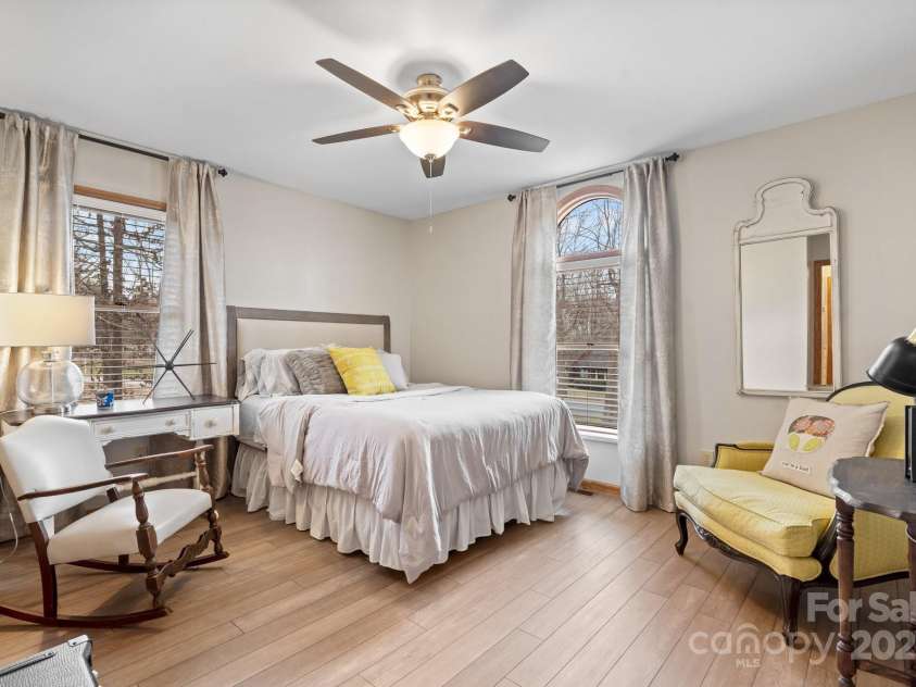 920 Hunting Avenue, Lincolnton, NC 28092.  MLS# CAR4221459, YatesRealty ID 17502. 