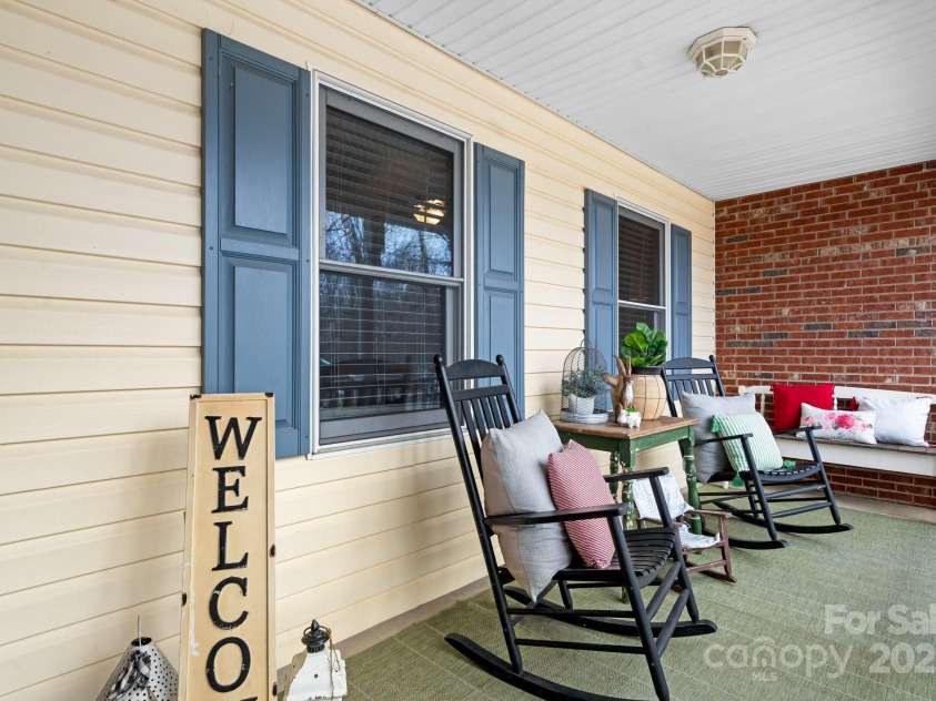 920 Hunting Avenue, Lincolnton, NC 28092.  MLS# CAR4221459, YatesRealty ID 17502. 