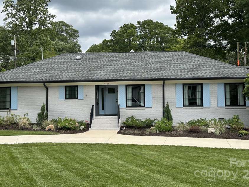 4147 Chelmsford Road, Charlotte, NC 28211.  MLS# CAR4252587, YatesRealty ID 17503. 