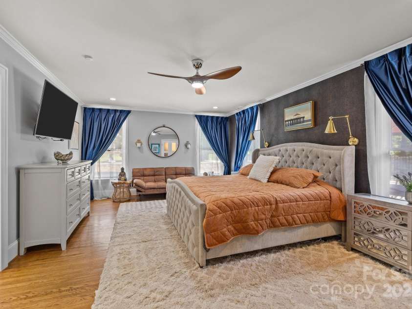 4147 Chelmsford Road, Charlotte, NC 28211.  MLS# CAR4252587, YatesRealty ID 17503. 