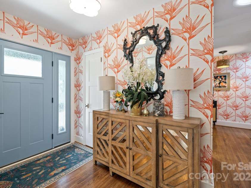 4147 Chelmsford Road, Charlotte, NC 28211.  MLS# CAR4252587, YatesRealty ID 17503. 