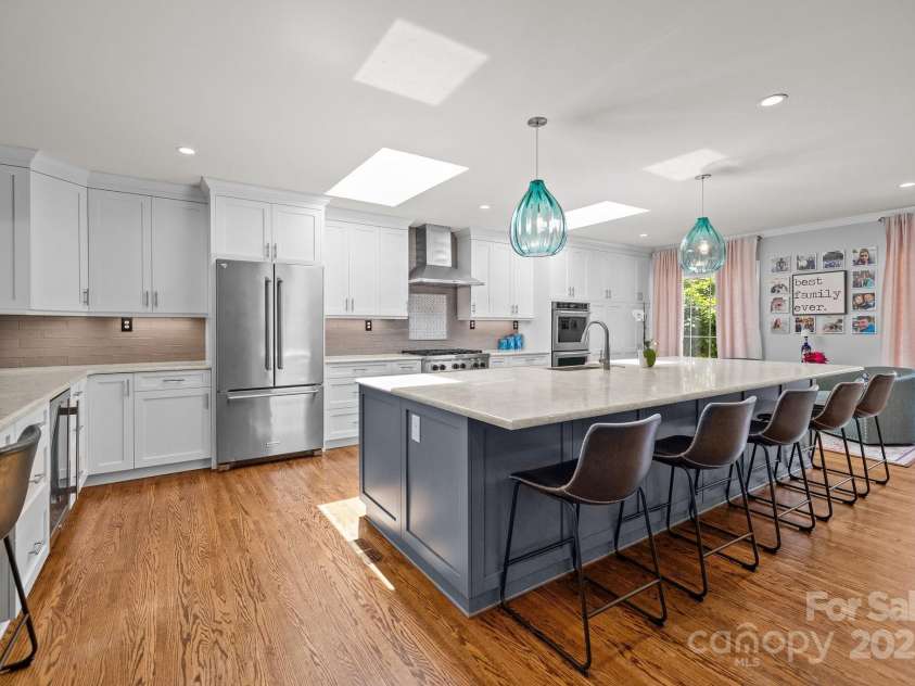 4147 Chelmsford Road, Charlotte, NC 28211.  MLS# CAR4252587, YatesRealty ID 17503. 