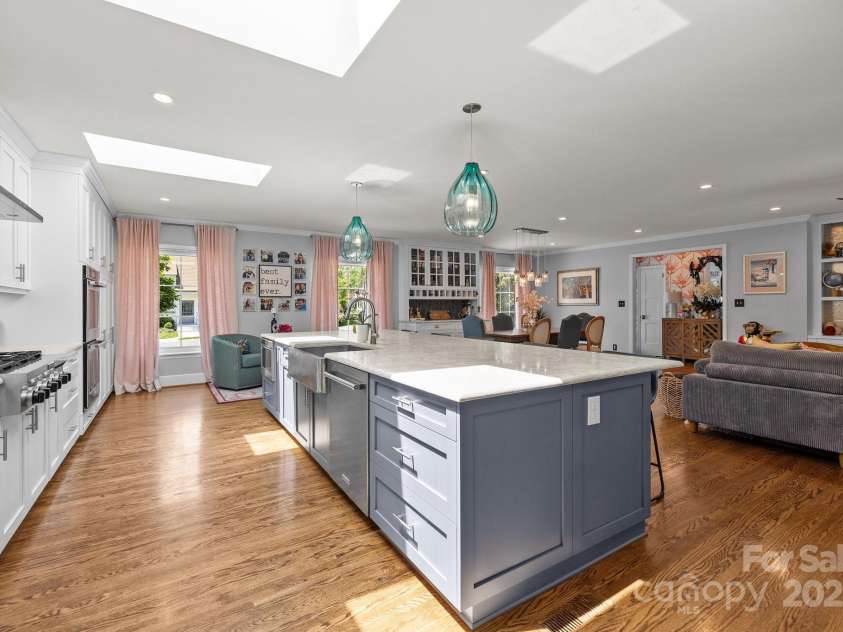 4147 Chelmsford Road, Charlotte, NC 28211.  MLS# CAR4252587, YatesRealty ID 17503. 
