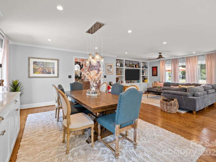 4147 Chelmsford Road, Charlotte, NC 28211.  MLS# CAR4252587, YatesRealty ID 17503. 