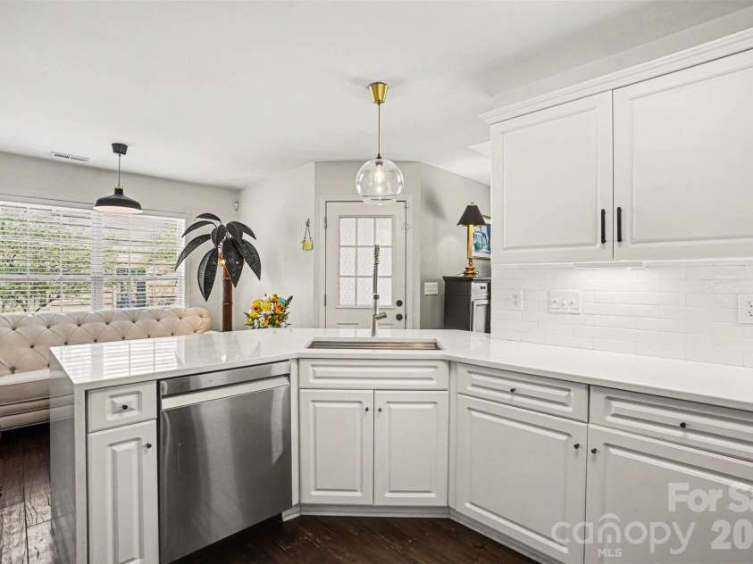 826 Savannah Place Drive, Fort Mill, SC 29715.  MLS# CAR4359674, YatesRealty ID 17503. 