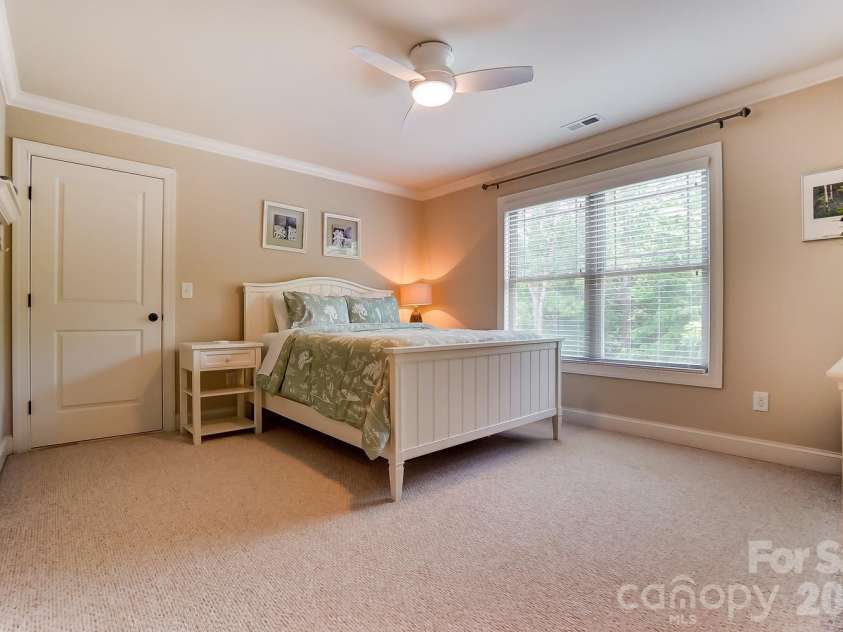 505 Williamsfield Drive, Shelby, NC 28150.  MLS# CAR4351239, YatesRealty ID 17504. Second upstairs bedroom has neutral paint and carpet