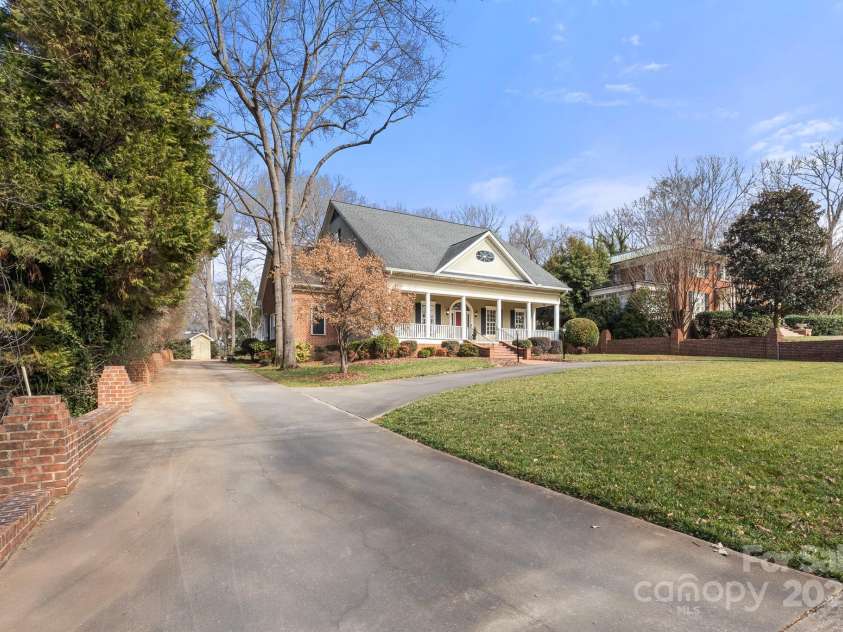 1335 Marion Street, Shelby, NC 28150.  MLS# CAR4220085, YatesRealty ID 17505. Driveway goes to the back