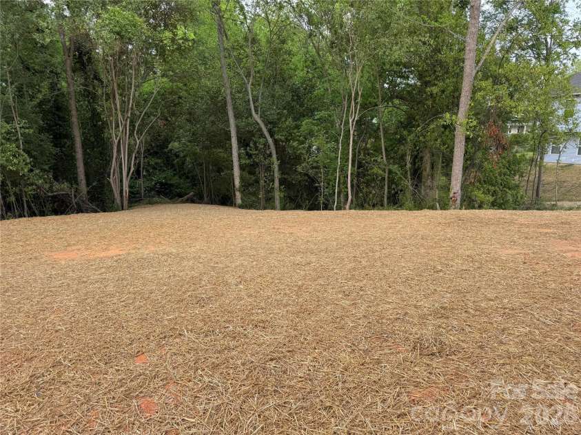 304 Elm Street, Lancaster, SC 29720.  MLS# CAR4353143, YatesRealty ID 17505. 