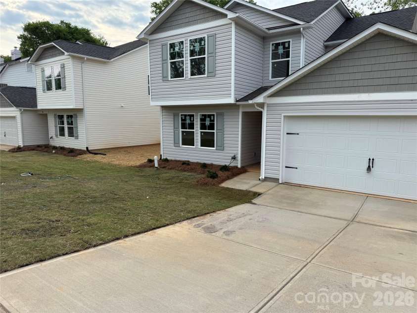 304 Elm Street, Lancaster, SC 29720.  MLS# CAR4353143, YatesRealty ID 17505. 