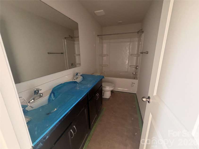 304 Elm Street, Lancaster, SC 29720.  MLS# CAR4353143, YatesRealty ID 17505. Hall bath upstairs 