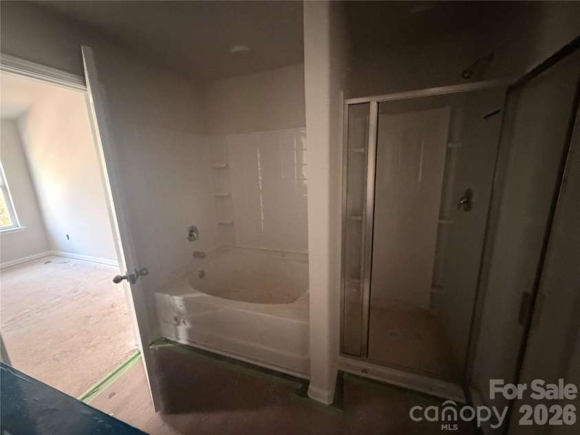 304 Elm Street, Lancaster, SC 29720.  MLS# CAR4353143, YatesRealty ID 17505. Primary bath - tub and separate shower 
