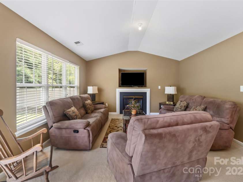 181 Mott Road, Mooresville, NC 28115.  MLS# CAR4254701, YatesRealty ID 17507. 
