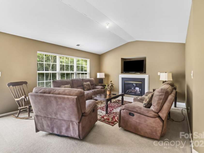181 Mott Road, Mooresville, NC 28115.  MLS# CAR4254701, YatesRealty ID 17507. 
