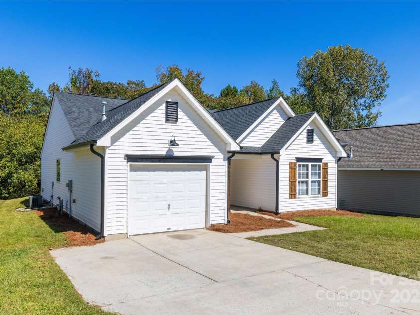 181 Mott Road, Mooresville, NC 28115.  MLS# CAR4310732, YatesRealty ID 17507. 