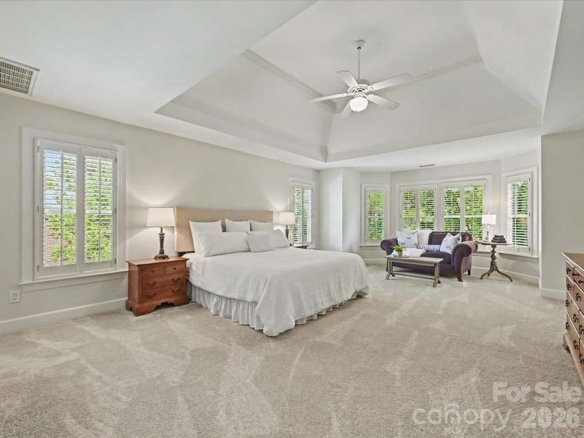 6232 Woodleigh Oaks Drive, Charlotte, NC 28226.  MLS# CAR4372321, YatesRealty ID 17507. 