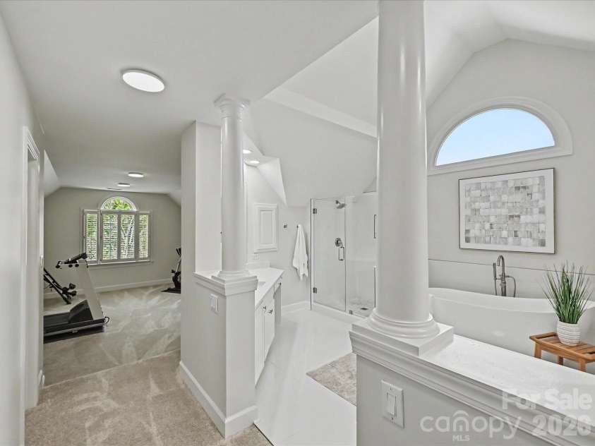 6232 Woodleigh Oaks Drive, Charlotte, NC 28226.  MLS# CAR4372321, YatesRealty ID 17507. 