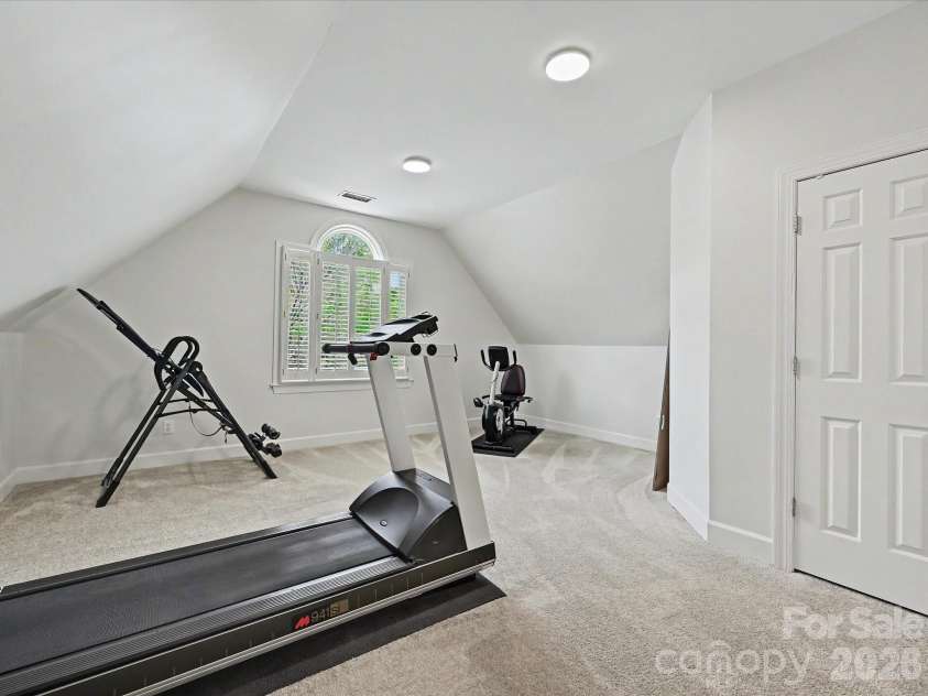 6232 Woodleigh Oaks Drive, Charlotte, NC 28226.  MLS# CAR4372321, YatesRealty ID 17507. 