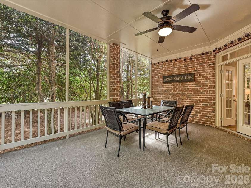 6232 Woodleigh Oaks Drive, Charlotte, NC 28226.  MLS# CAR4372321, YatesRealty ID 17507. 