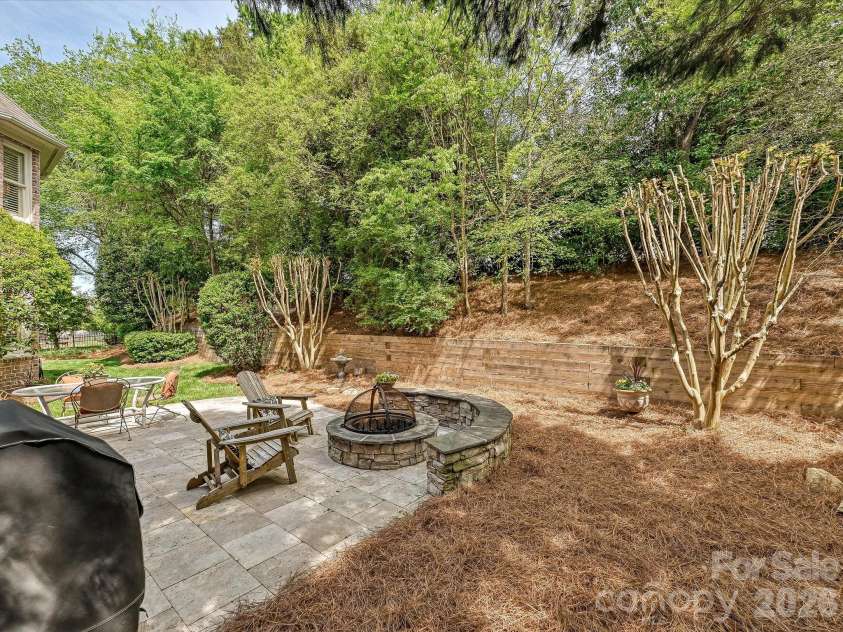 6232 Woodleigh Oaks Drive, Charlotte, NC 28226.  MLS# CAR4372321, YatesRealty ID 17507. 