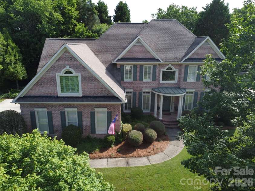 6232 Woodleigh Oaks Drive, Charlotte, NC 28226.  MLS# CAR4372321, YatesRealty ID 17507. 