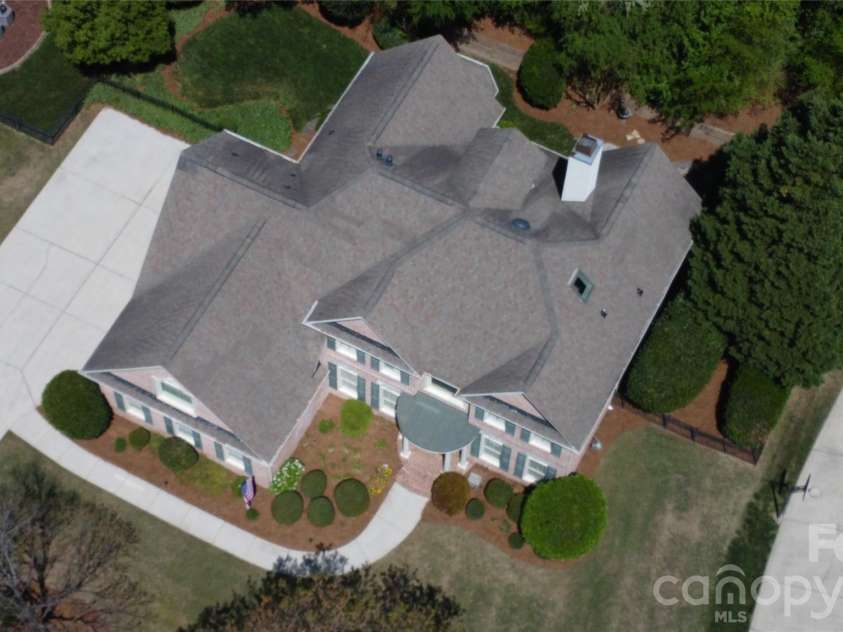 6232 Woodleigh Oaks Drive, Charlotte, NC 28226.  MLS# CAR4372321, YatesRealty ID 17507. 