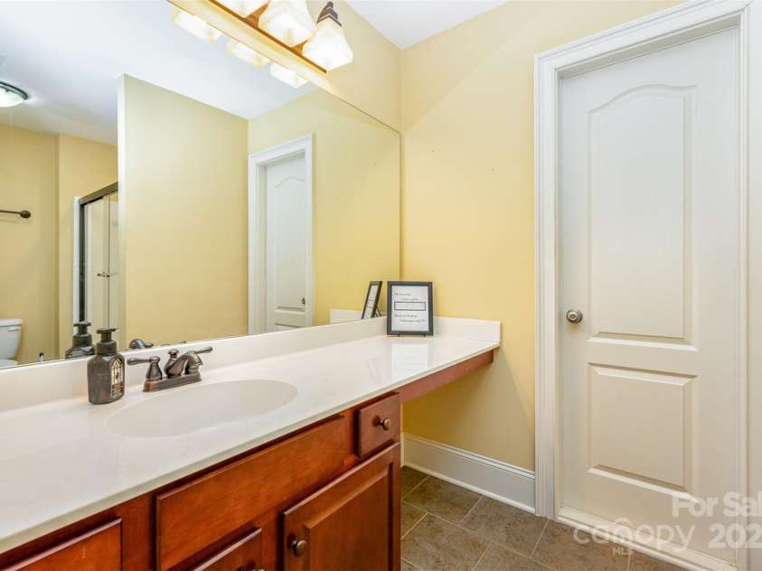 6057 Erie View Court, Denver, NC 28037.  MLS# CAR4263193, YatesRealty ID 17508. 