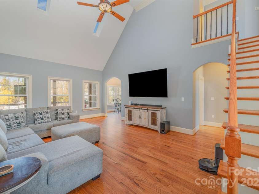 6057 Erie View Court, Denver, NC 28037.  MLS# CAR4263193, YatesRealty ID 17508. Main Level living room