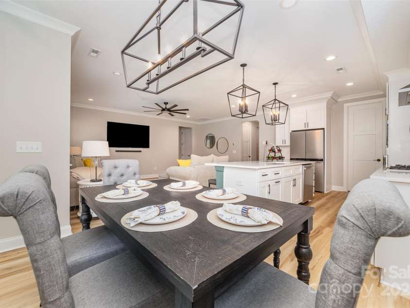 148 Powder Spring Drive, Statesville, NC 28677.  MLS# CAR4266831, YatesRealty ID 17509. 