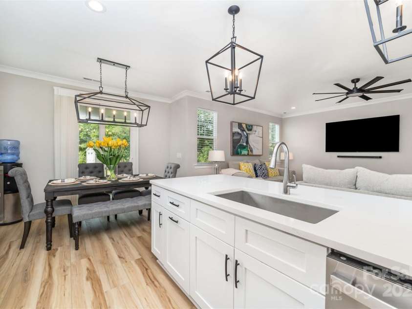 148 Powder Spring Drive, Statesville, NC 28677.  MLS# CAR4266831, YatesRealty ID 17509. 