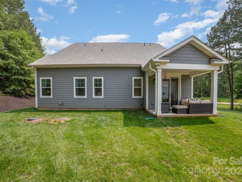 148 Powder Spring Drive, Statesville, NC 28677.  MLS# CAR4266831, YatesRealty ID 17509. 