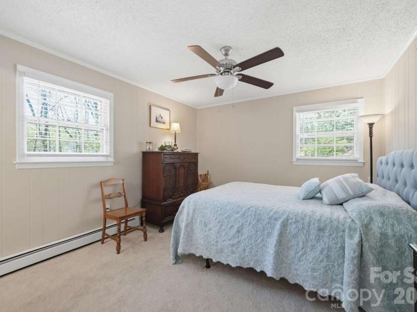 806 Dogwood Drive, Boone, NC 28607.  MLS# CAR4373905, YatesRealty ID 17509. 