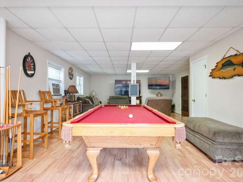 806 Dogwood Drive, Boone, NC 28607.  MLS# CAR4373905, YatesRealty ID 17509. 