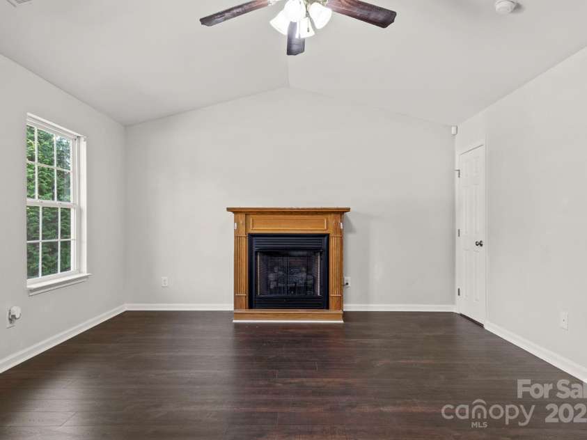 116 Maple Crest Drive, Kings Mountain, NC 28086.  MLS# CAR4316239, YatesRealty ID 1751. 