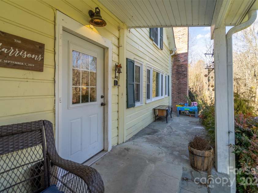 510 Hughes Branch Road, Bryson City, NC 28713.  MLS# CAR4232126, YatesRealty ID 1751. 