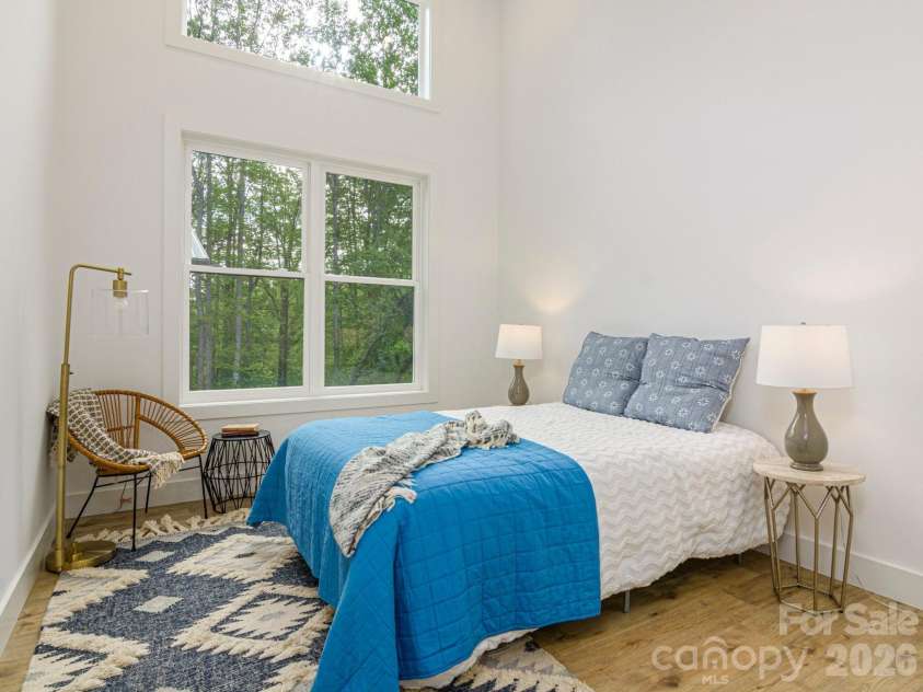 116 Shady Oak Drive, Asheville, NC 28803.  MLS# CAR4362562, YatesRealty ID 17510. 