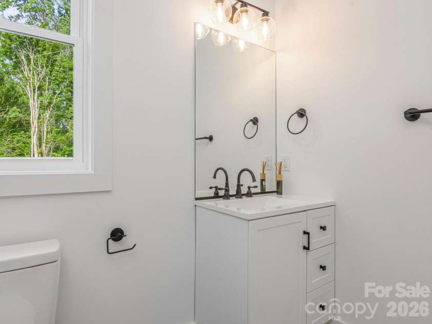 116 Shady Oak Drive, Asheville, NC 28803.  MLS# CAR4362562, YatesRealty ID 17510. 