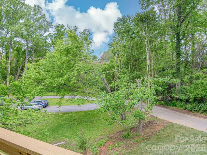 116 Shady Oak Drive, Asheville, NC 28803.  MLS# CAR4362562, YatesRealty ID 17510. 