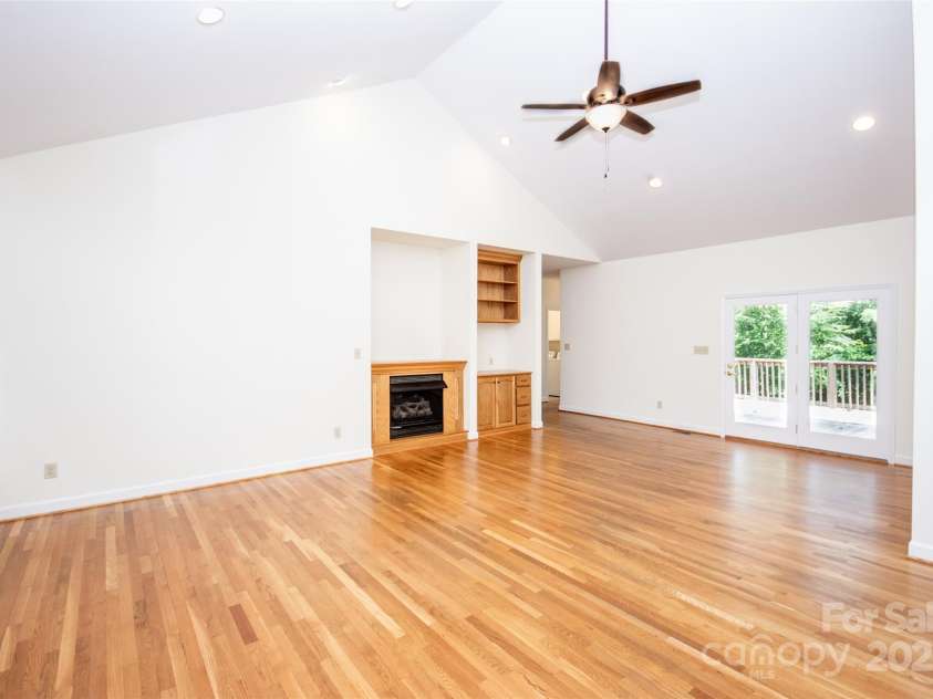 169 Wilcox Karriker Lane, Statesville, NC 28625.  MLS# CAR4262826, YatesRealty ID 17510. 