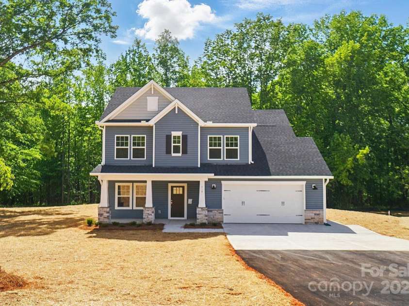 910 Westminster Drive, Statesville, NC 28677.  MLS# CAR4255952, YatesRealty ID 17511. 