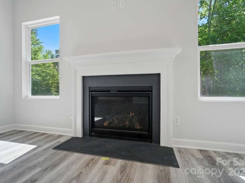 910 Westminster Drive, Statesville, NC 28677.  MLS# CAR4255952, YatesRealty ID 17511. 